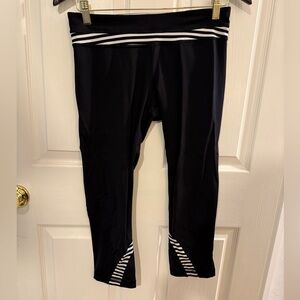 Lululemon Run Inspire Crop size 8